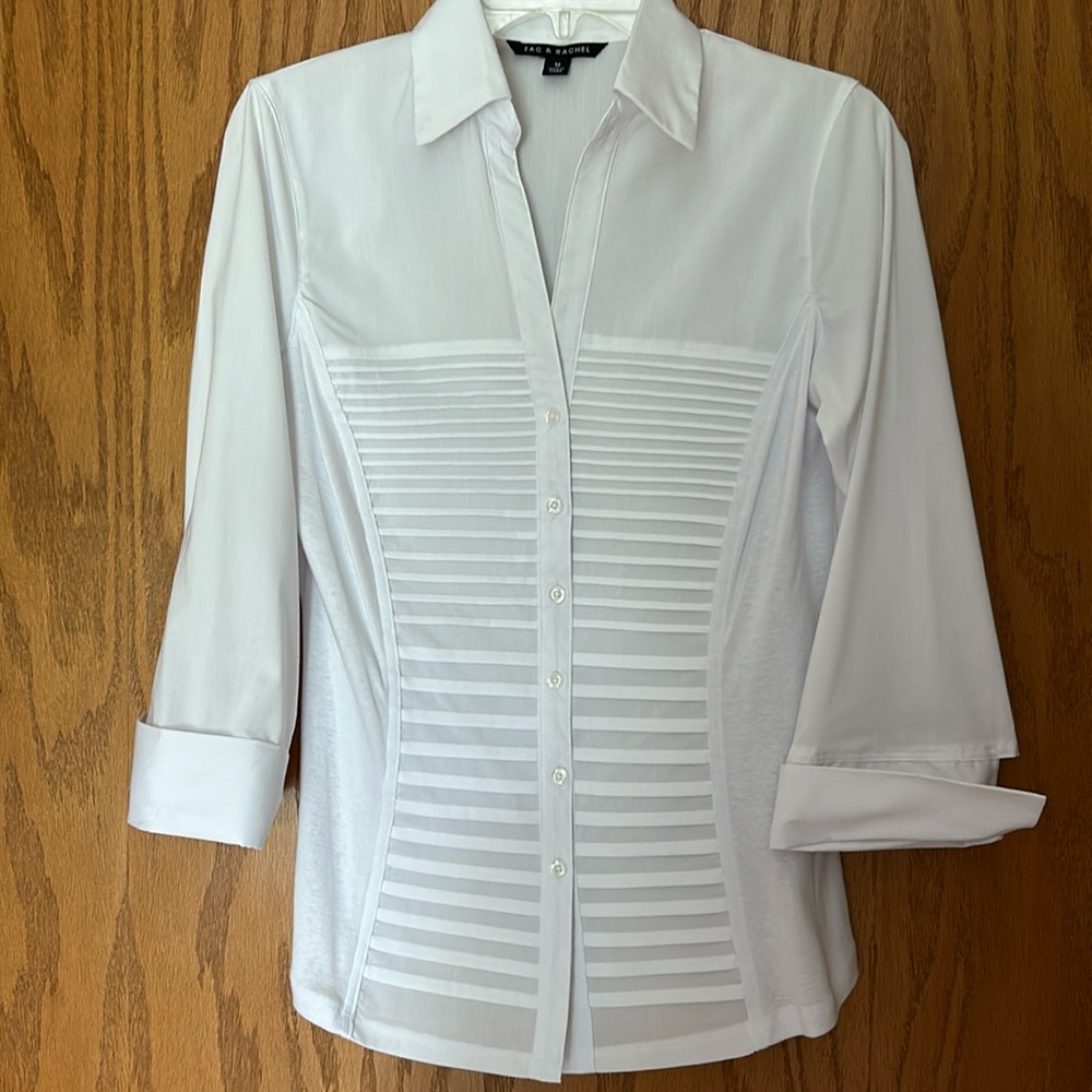 Zach & Rachel size M women’s tailored white shirt. Never worn. 3/4 sleeves. SFH